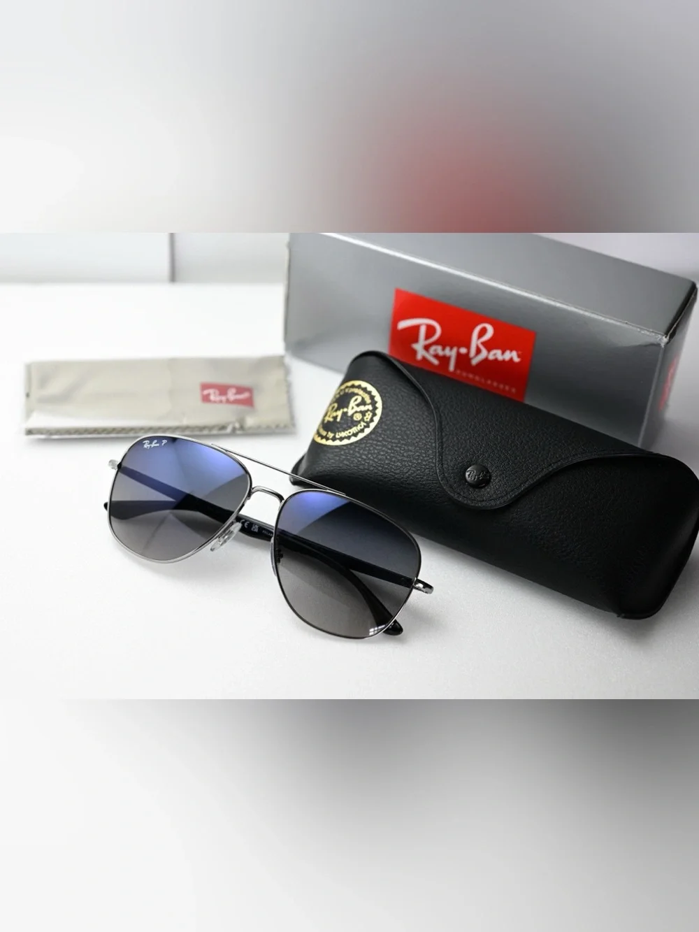 Ray-Ban MSRP $231 Polarized Sunglasses 59 mm RB3683